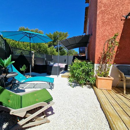 L'Instant Mer - Bord De Mer - Studio Avec Grand Jardin A La Capte Hyeres Luaran gambar