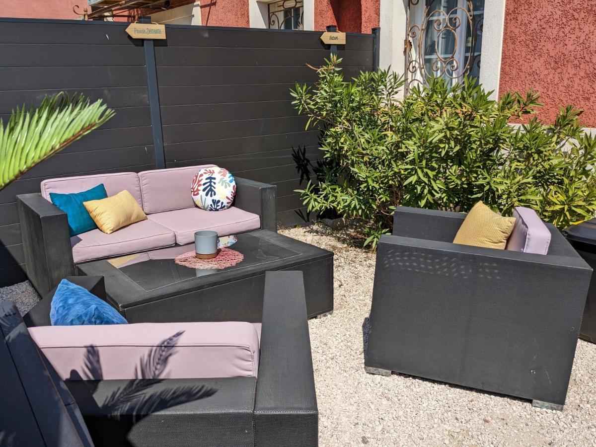 L'Instant Mer - Bord De Mer - Studio Avec Grand Jardin A La Capte Hyeres Luaran gambar