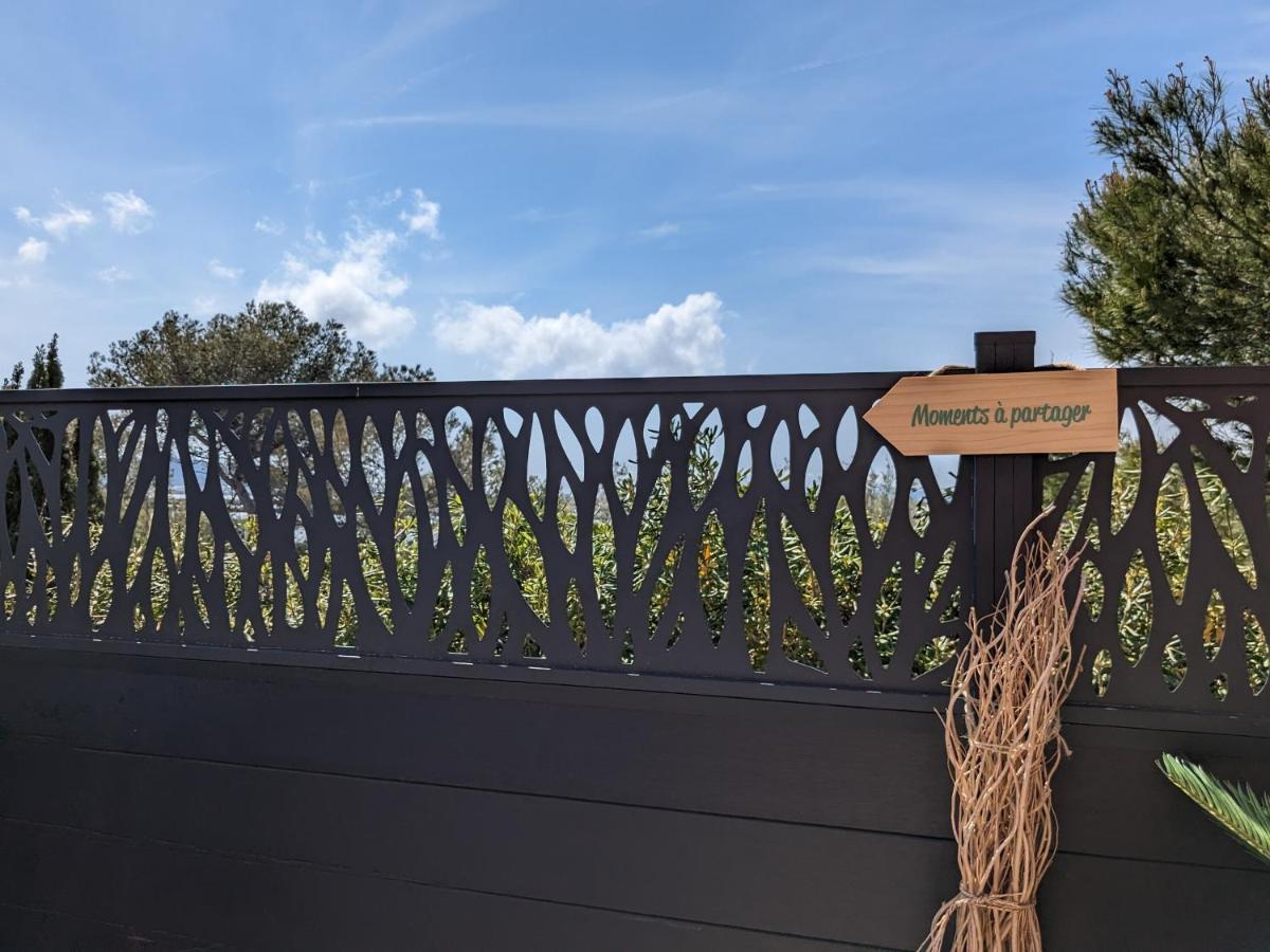 L'Instant Mer - Bord De Mer - Studio Avec Grand Jardin A La Capte Hyeres Luaran gambar