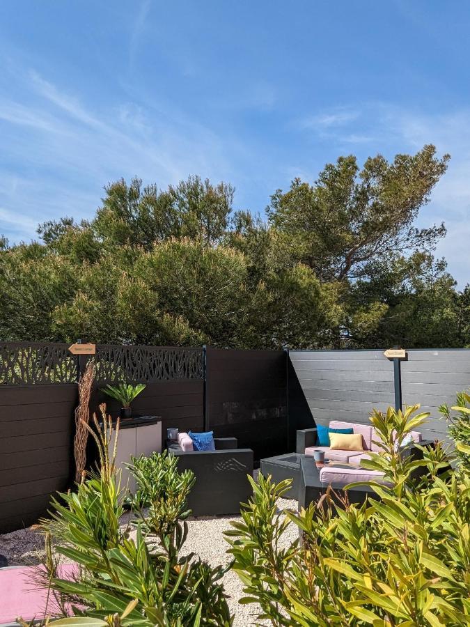 L'Instant Mer - Bord De Mer - Studio Avec Grand Jardin A La Capte Hyeres Luaran gambar