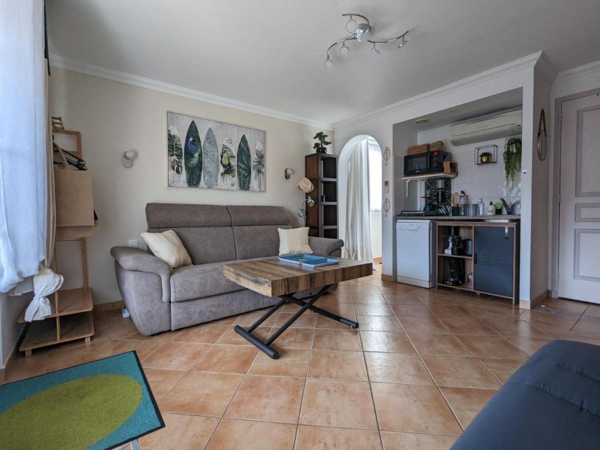 L'Instant Mer - Bord De Mer - Studio Avec Grand Jardin A La Capte Hyeres Luaran gambar